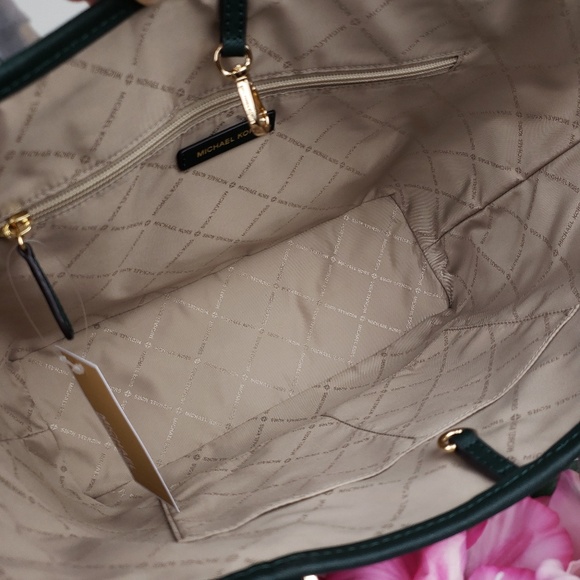 🌺Michael Kors Carryall Tote and Wallet set Brown - Picture 4 of 8